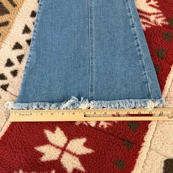 KanCan Maurices Womens Light Wash Raw Hem Front Seam Flare Jeans Size 31 - Picture 8 of 8